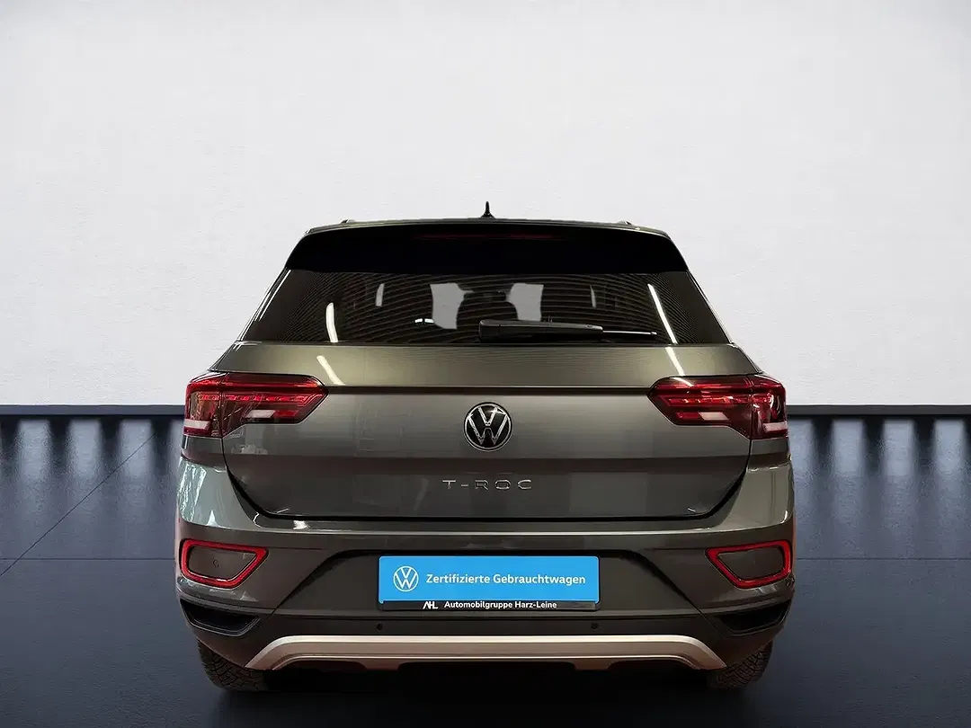 Volkswagen T-Roc - Thumbnail 4