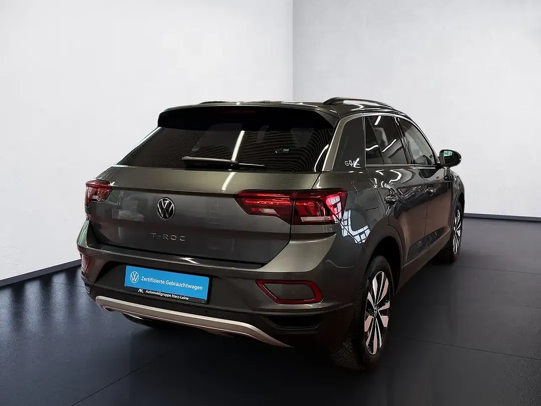 Volkswagen T-Roc - Thumbnail 5