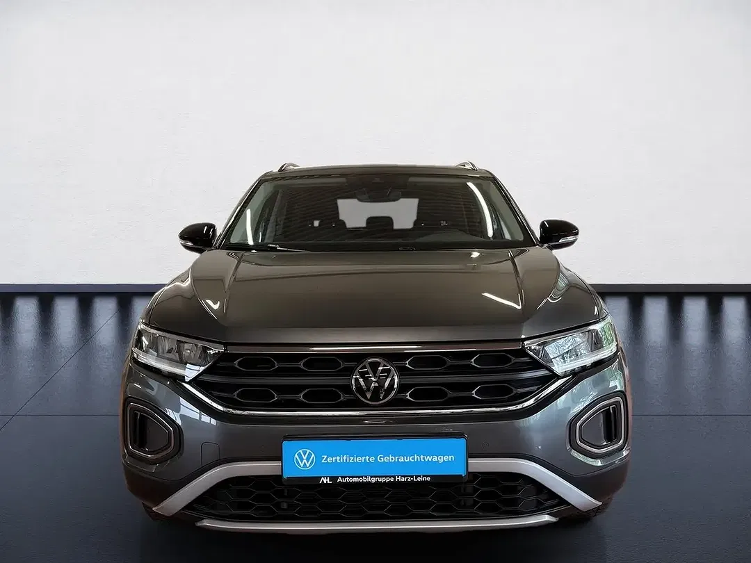 Volkswagen T-Roc - Thumbnail 8