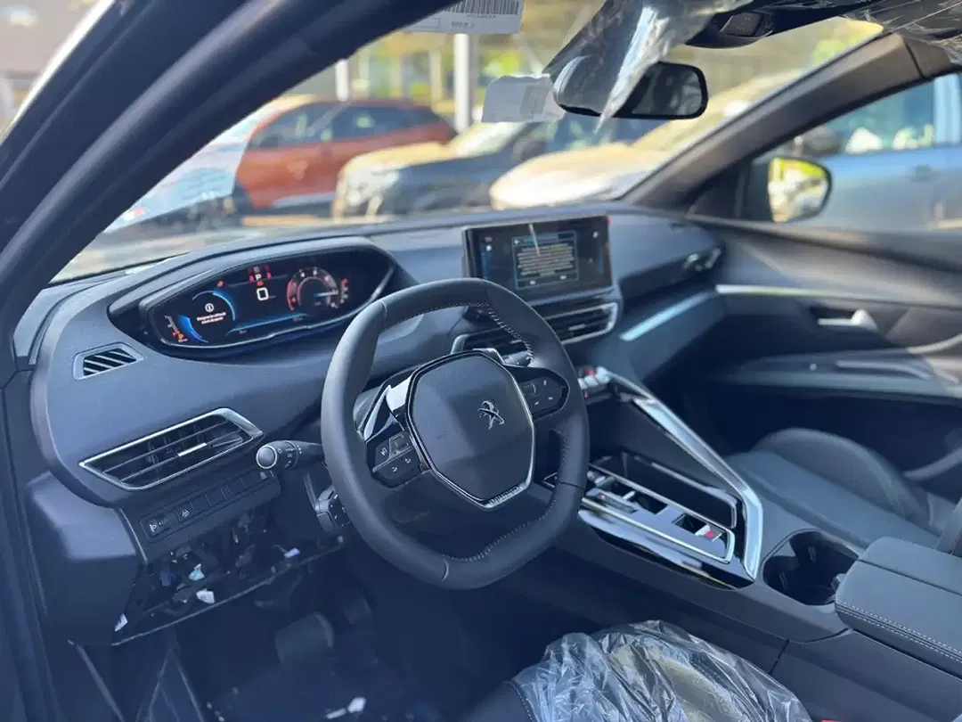 Peugeot 5008 - Thumbnail 7