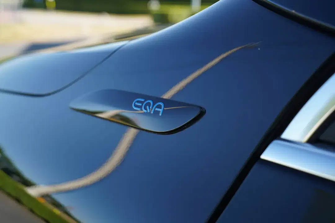 Mercedes-Benz EQA 250 - Thumbnail 11