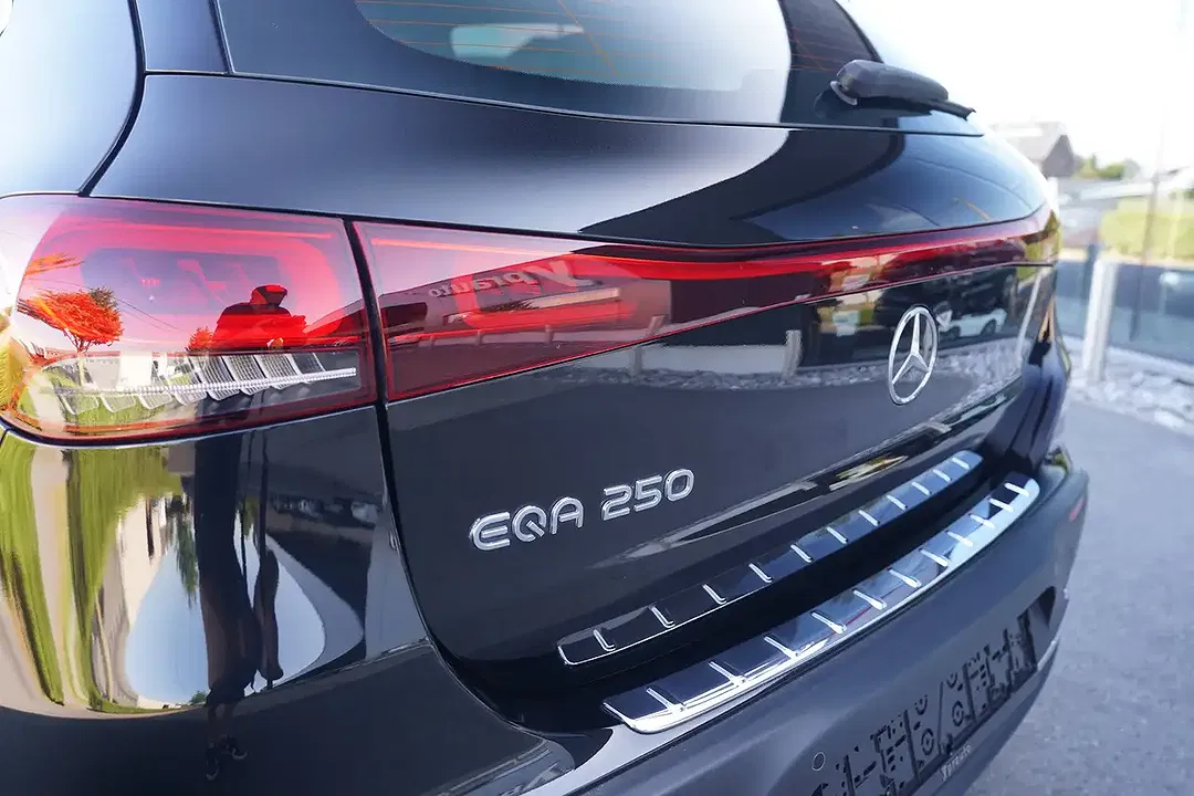 Mercedes-Benz EQA 250 - Thumbnail 12