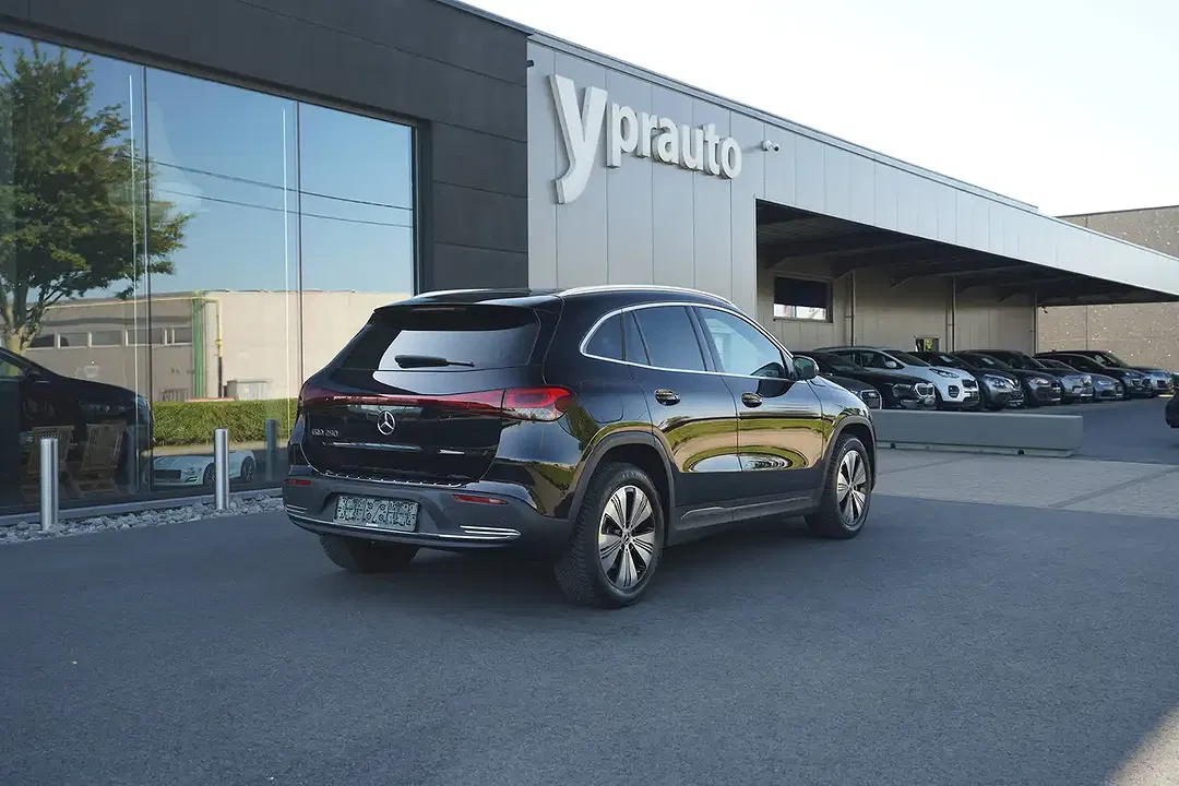 Mercedes-Benz EQA 250 - Thumbnail 2