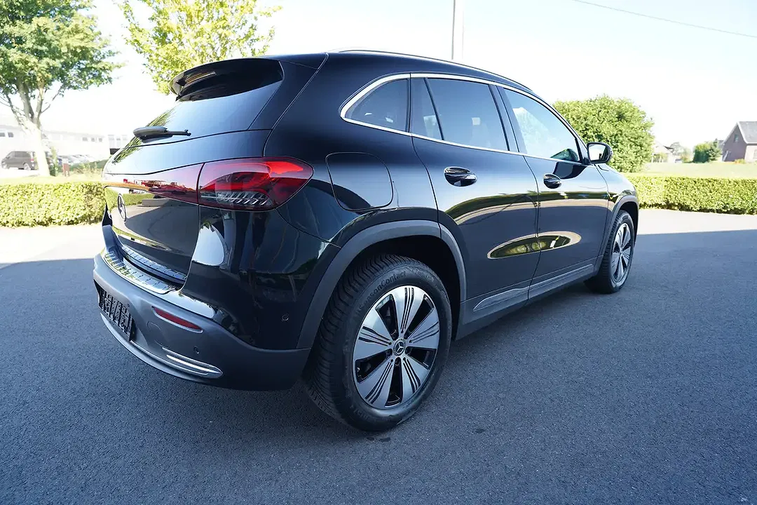 Mercedes-Benz EQA 250 - Thumbnail 8
