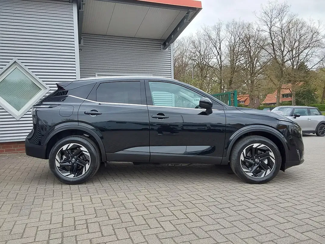 Nissan Qashqai - Thumbnail 3
