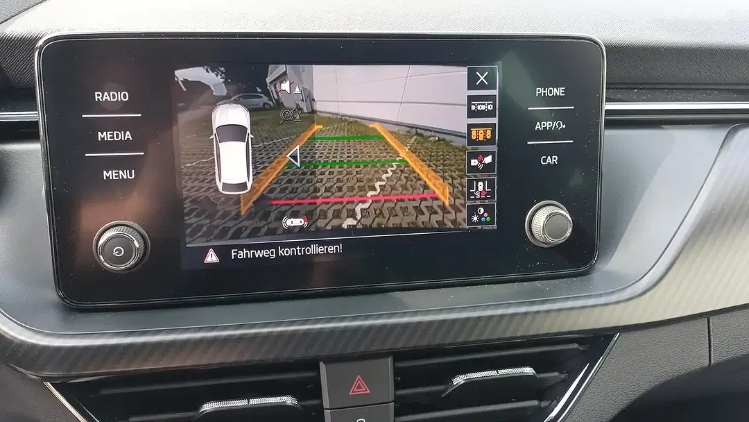 Skoda Scala - Thumbnail 13