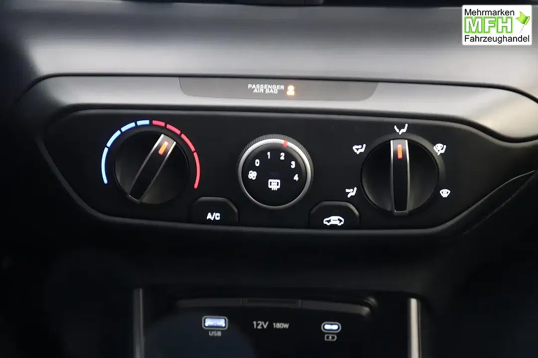 Hyundai i20 - Thumbnail 4