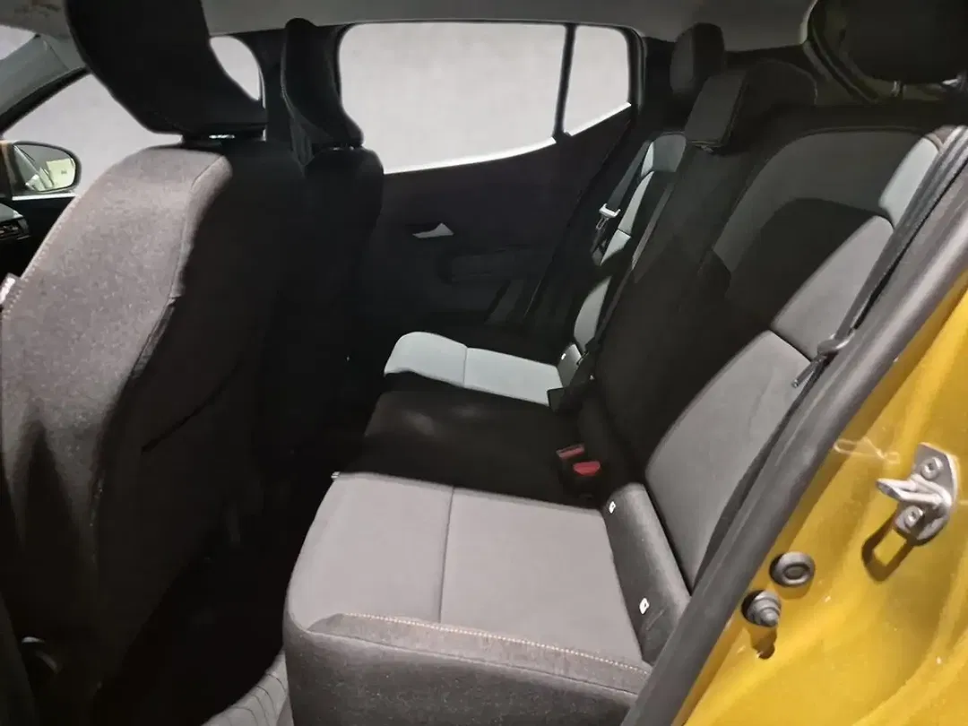 Dacia Sandero - Thumbnail 11