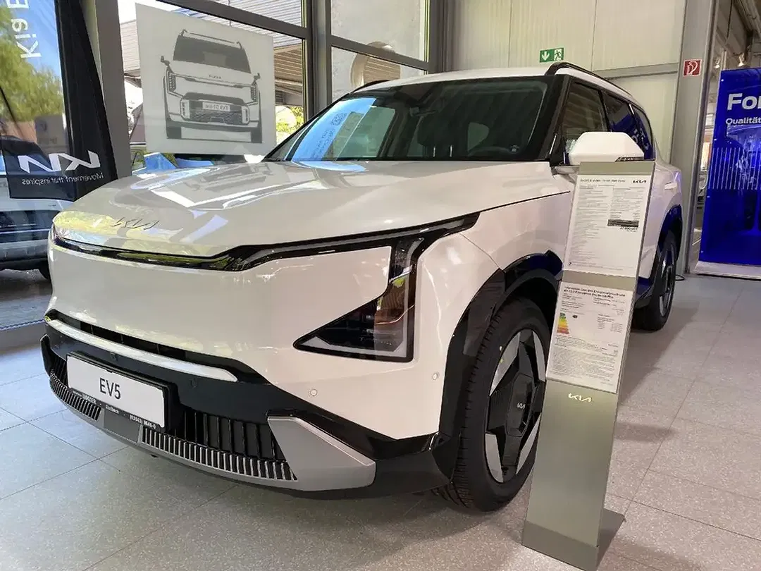 Kia EV5 - Thumbnail 2
