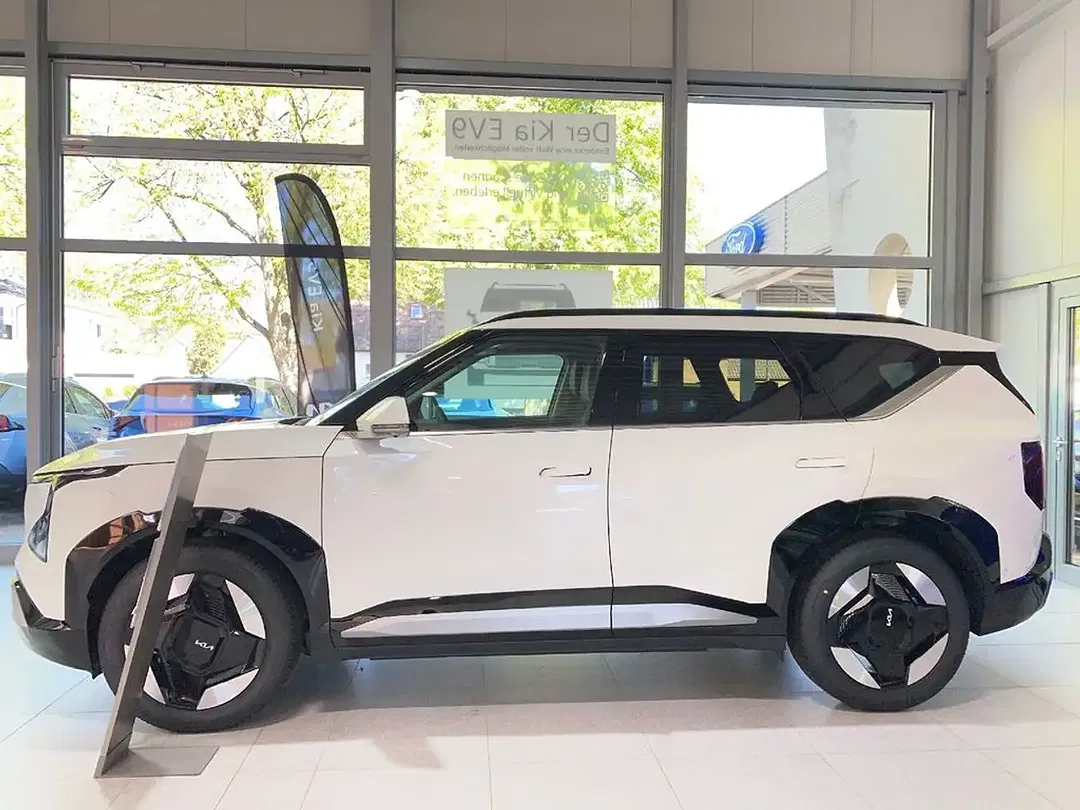 Kia EV5 - Thumbnail 4