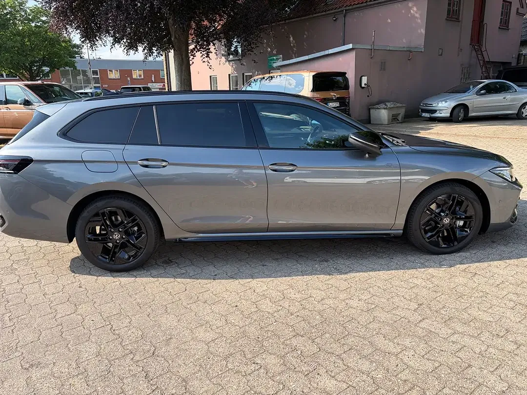 Volkswagen Passat Variant - Thumbnail 2