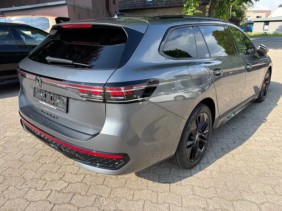 Volkswagen Passat Variant - Thumbnail 3