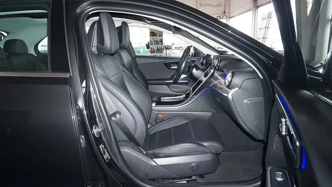 Mercedes-Benz C 300 - Thumbnail 10