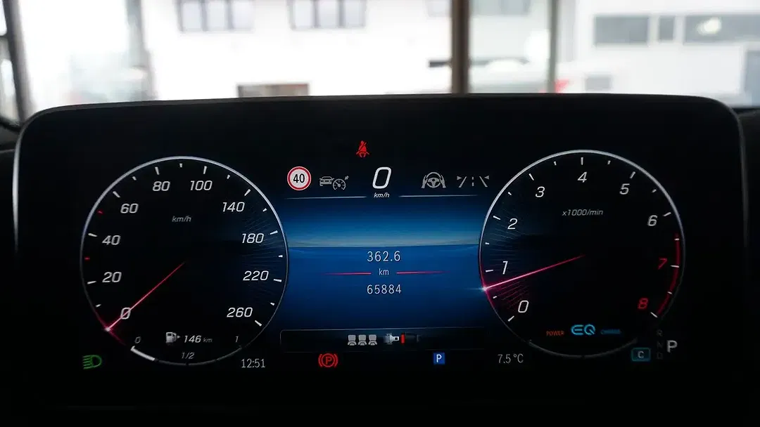Mercedes-Benz C 300 - Thumbnail 13