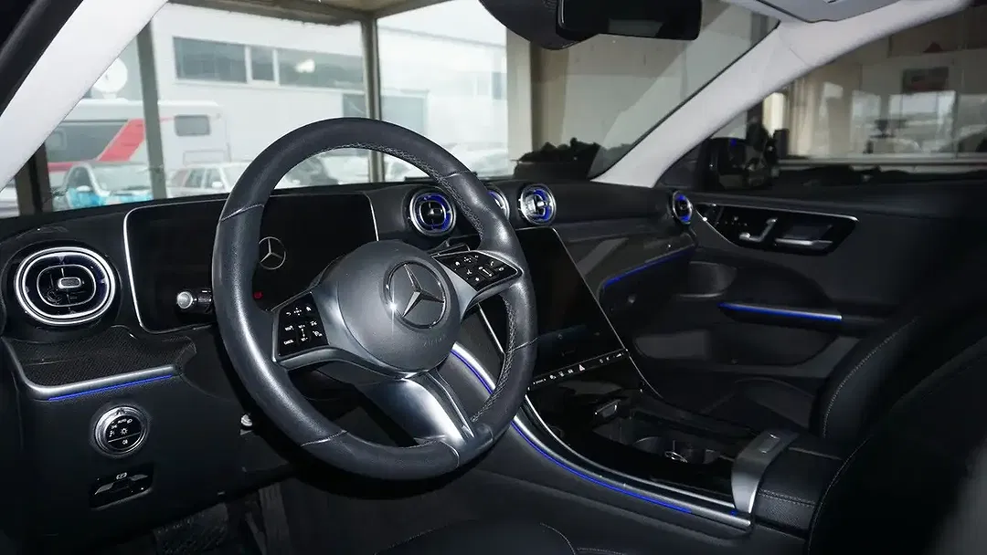 Mercedes-Benz C 300 - Thumbnail 14