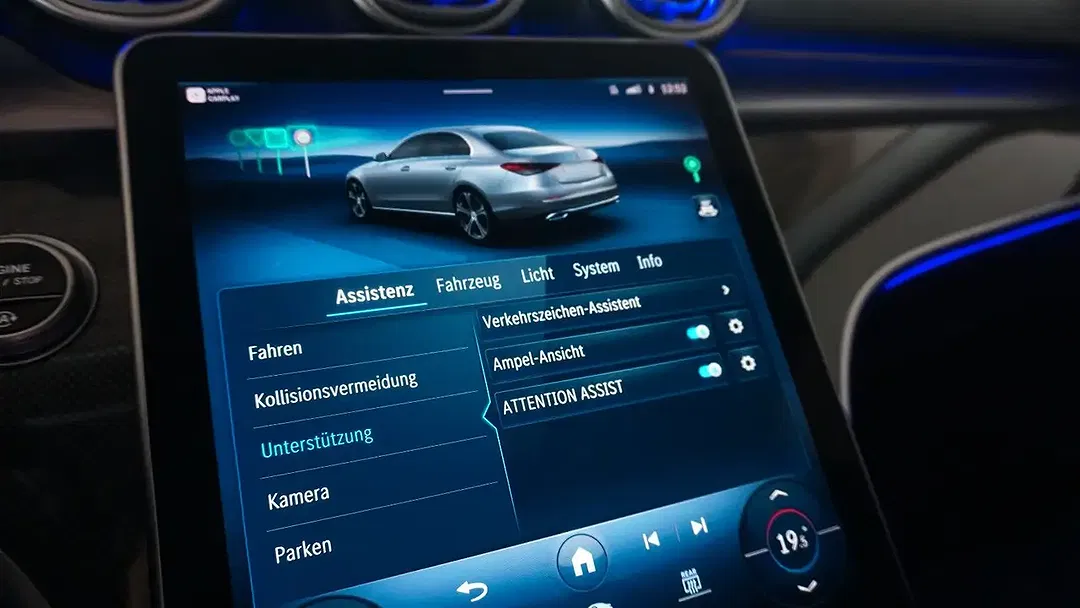 Mercedes-Benz C 300 - Thumbnail 23