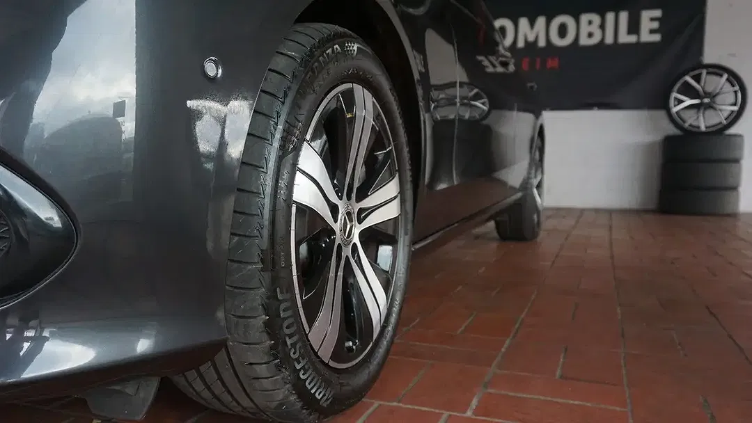 Mercedes-Benz C 300 - Thumbnail 28
