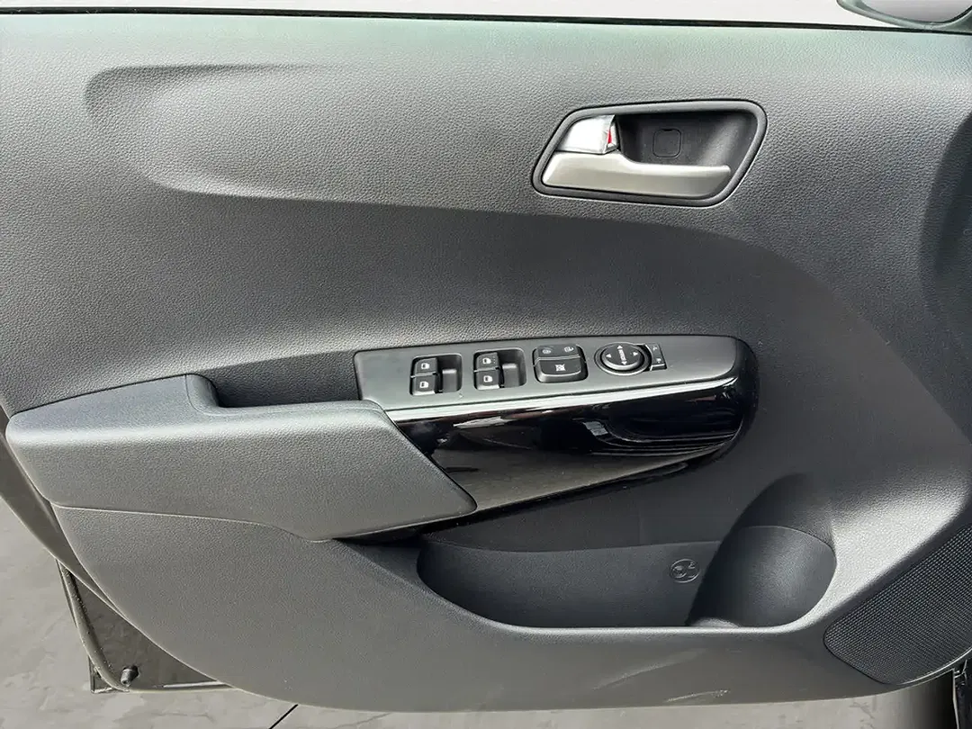 Kia Picanto - Thumbnail 9