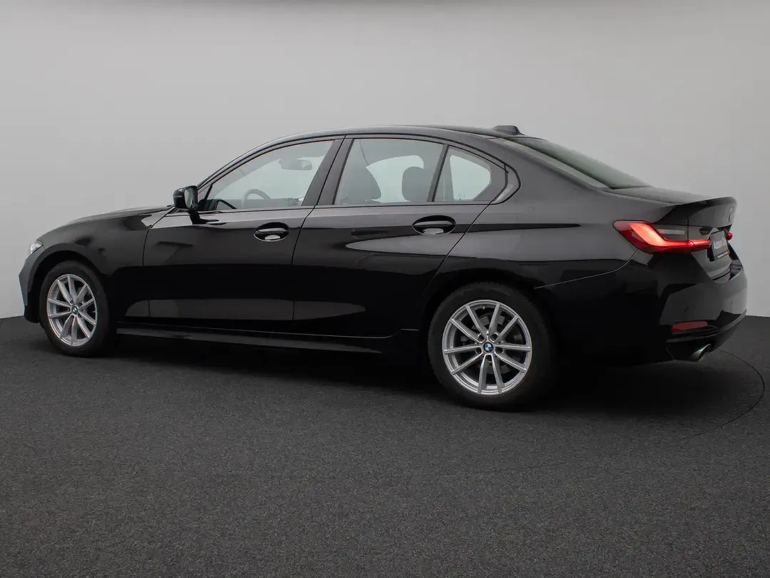 BMW 318 - Thumbnail 9