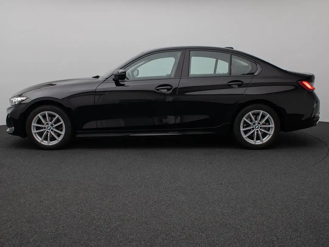 BMW 318 - Thumbnail 10