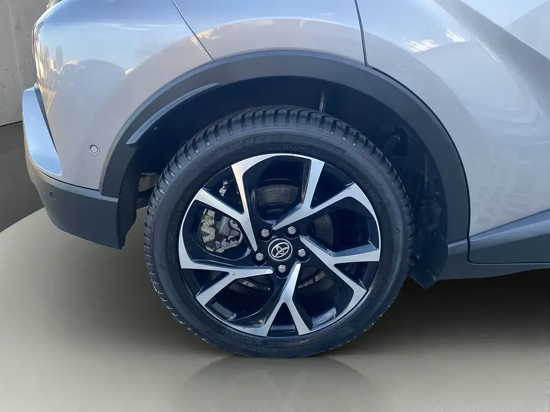 Toyota C-HR - Thumbnail 10