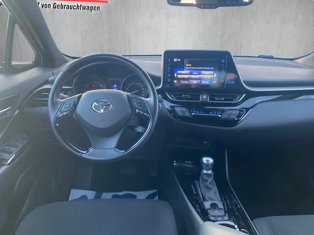 Toyota C-HR - Thumbnail 14