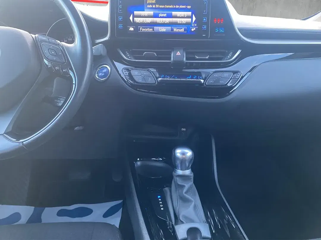 Toyota C-HR - Thumbnail 15