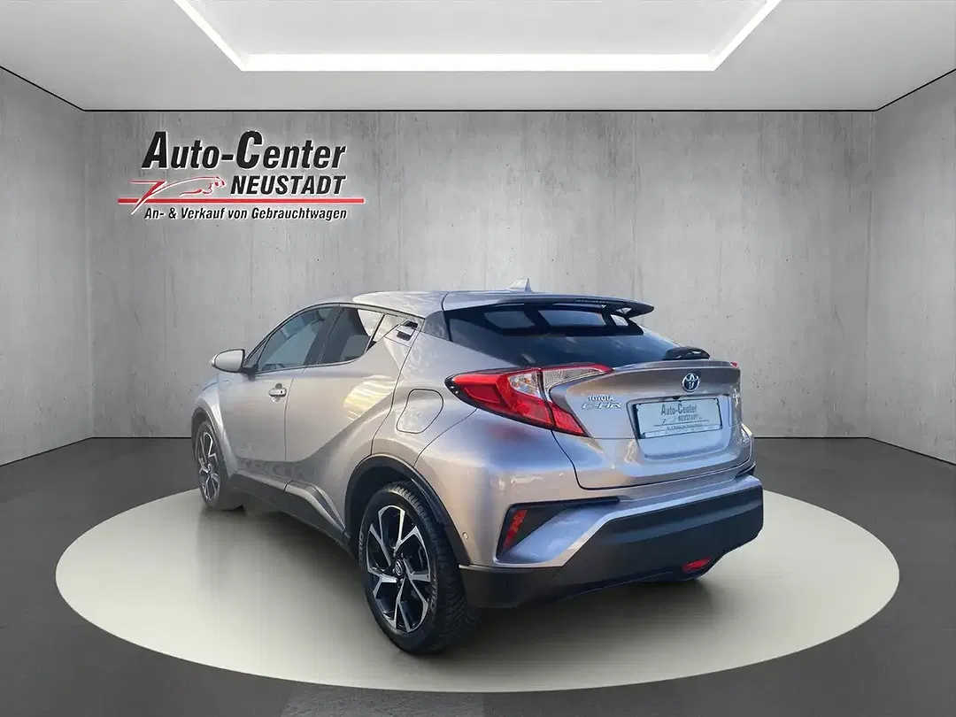 Toyota C-HR - Thumbnail 6