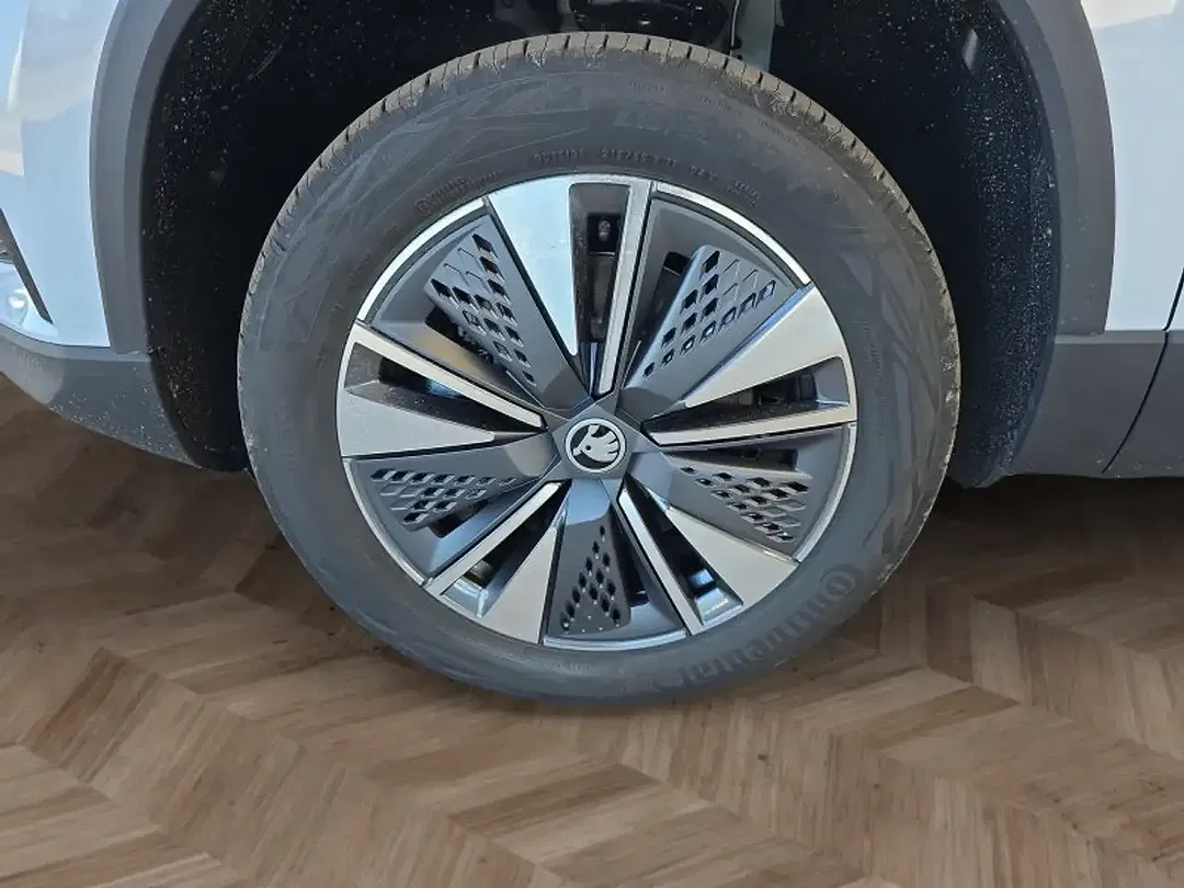 Skoda Karoq - Thumbnail 15