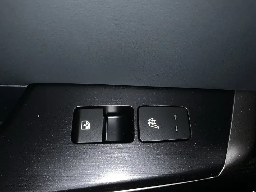 Kia EV6 - Thumbnail 11
