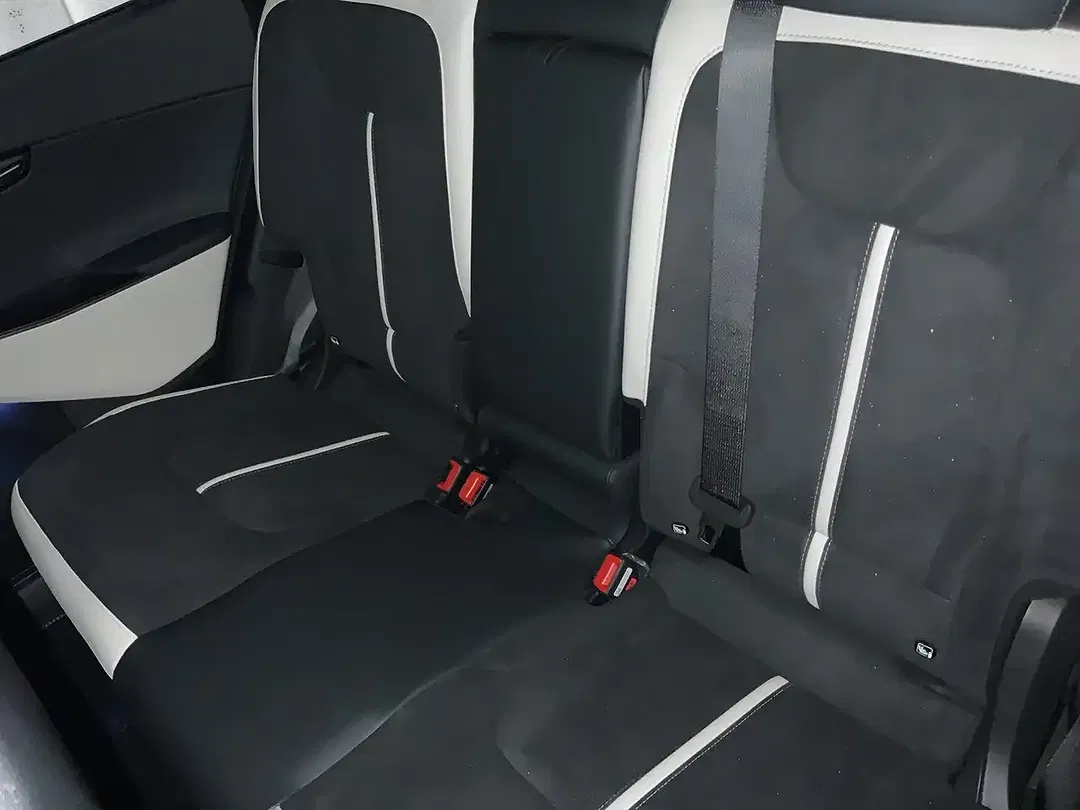 Kia EV6 - Thumbnail 3