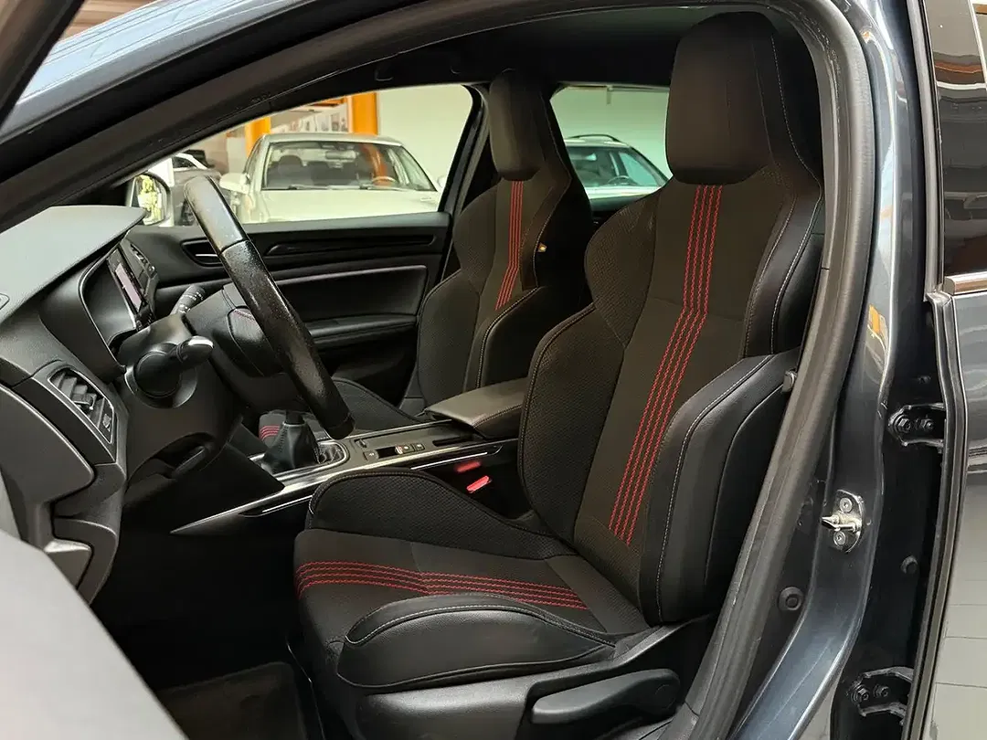 Renault Megane - Thumbnail 11