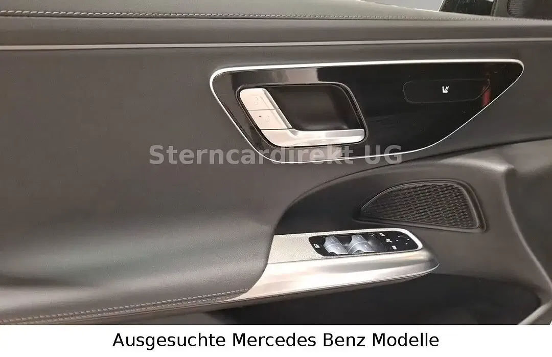 Mercedes-Benz E 300 - Thumbnail 11