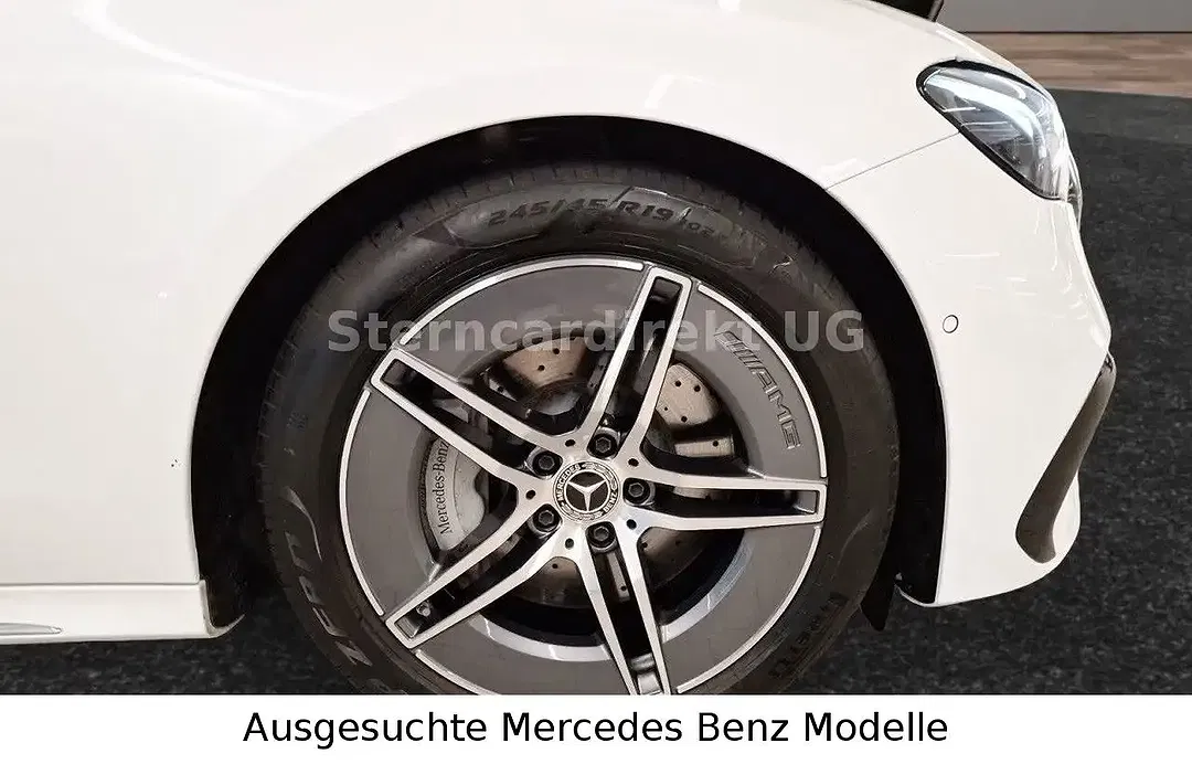 Mercedes-Benz E 300 - Thumbnail 4
