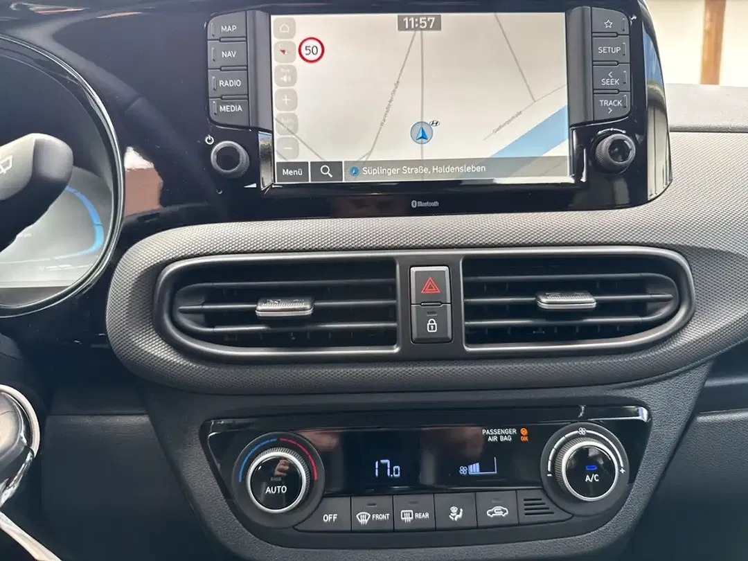 Hyundai i10 - Thumbnail 12