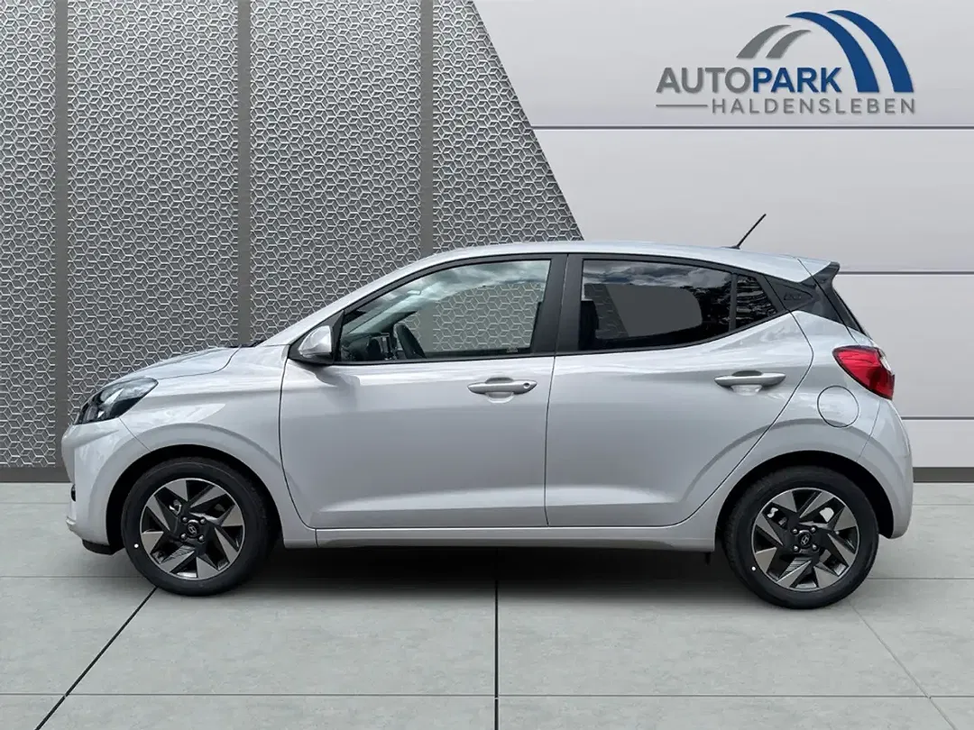 Hyundai i10 - Thumbnail 2