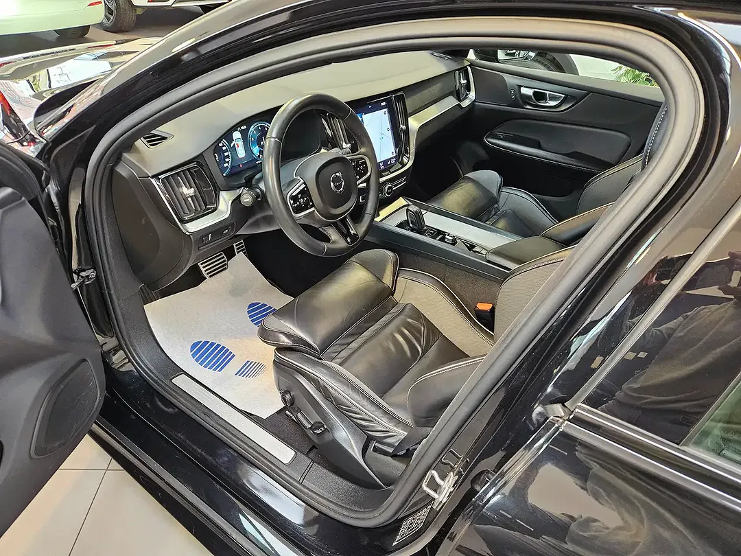 Volvo S60 - Thumbnail 7