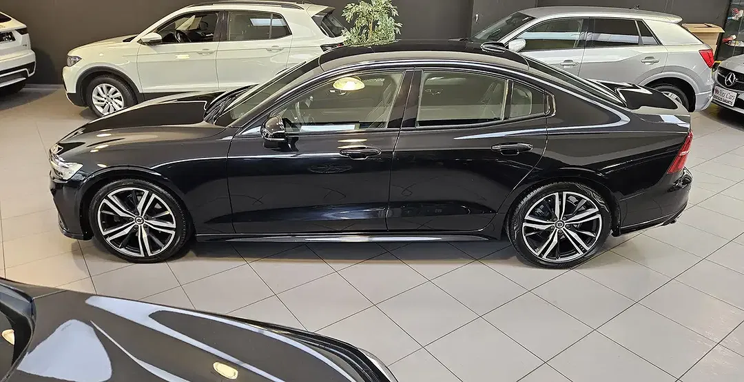 Volvo S60 - Thumbnail 4