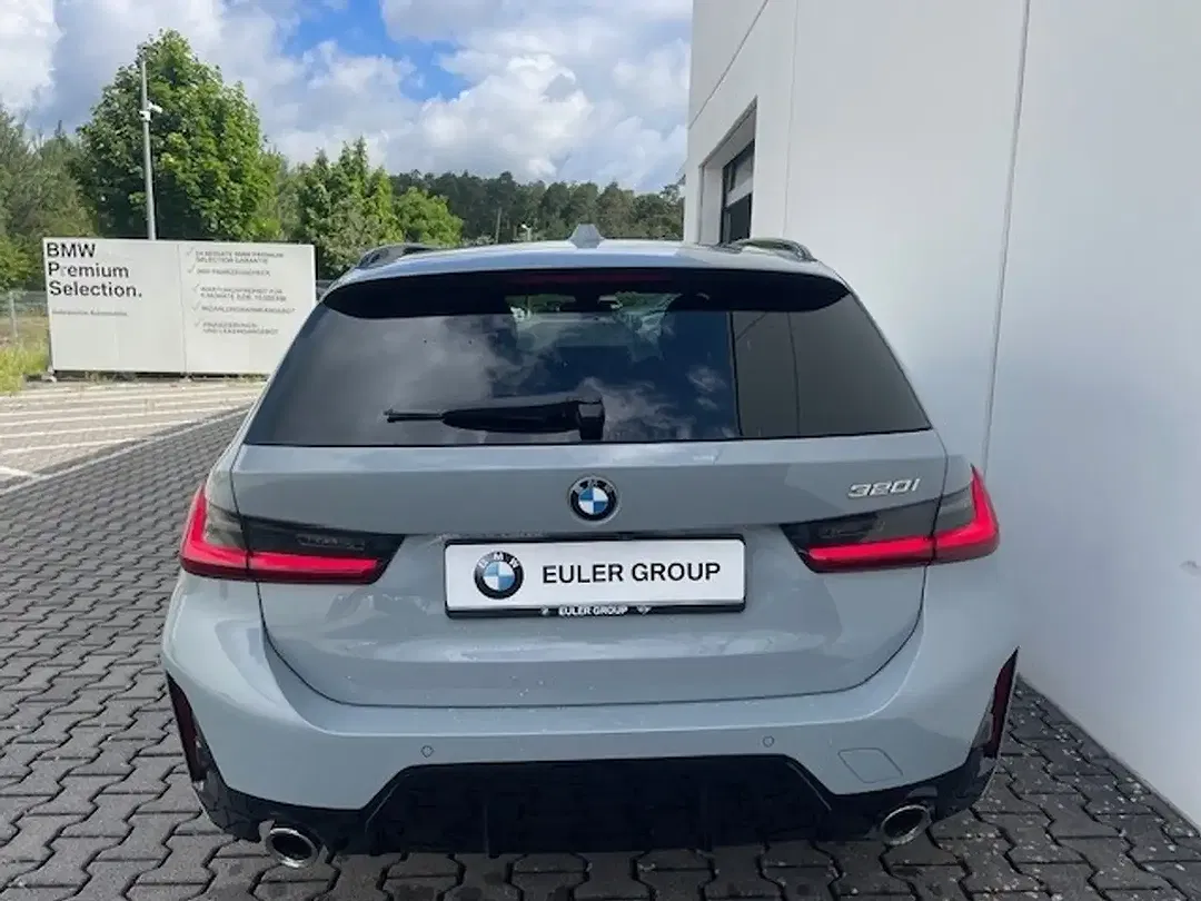 BMW 320 - Thumbnail 4