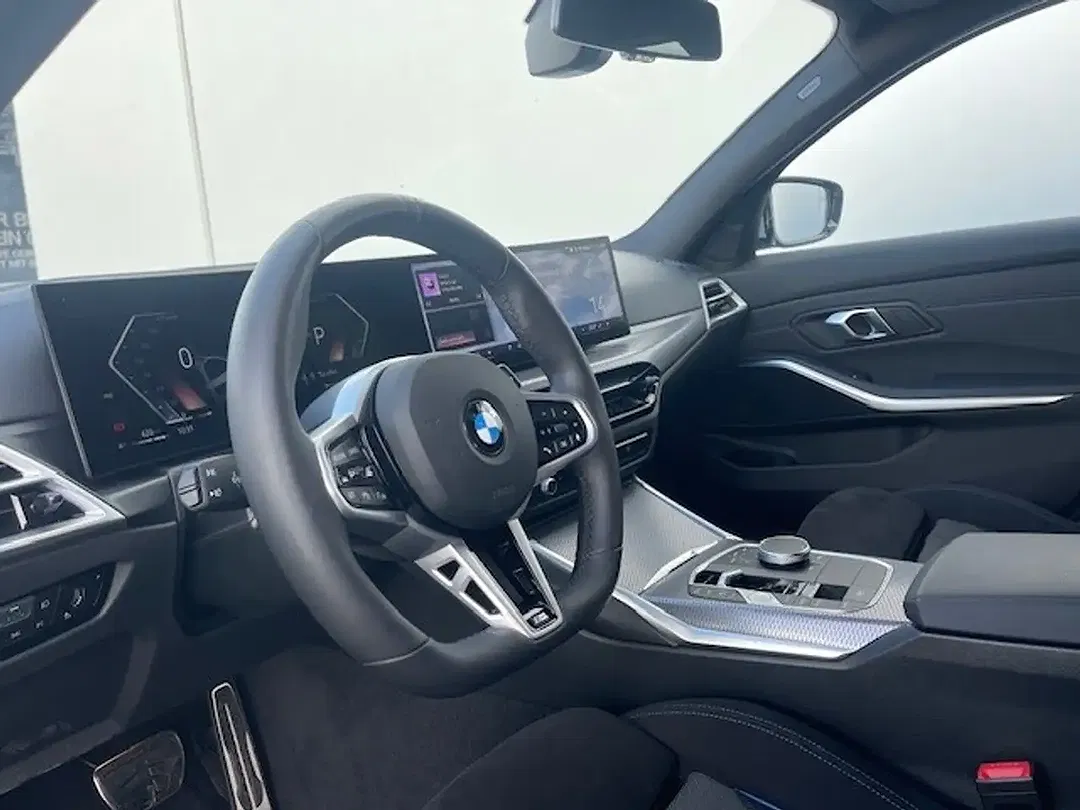 BMW 320 - Thumbnail 5