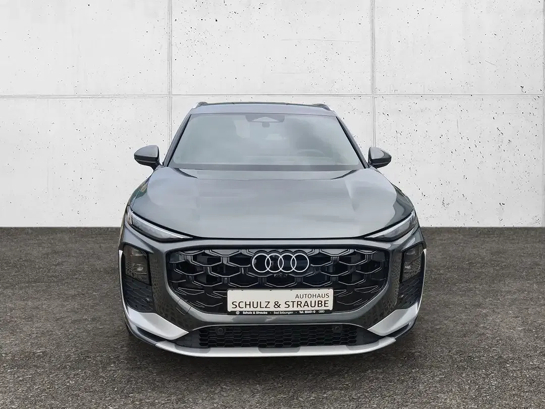 Audi Q3 - Thumbnail 9