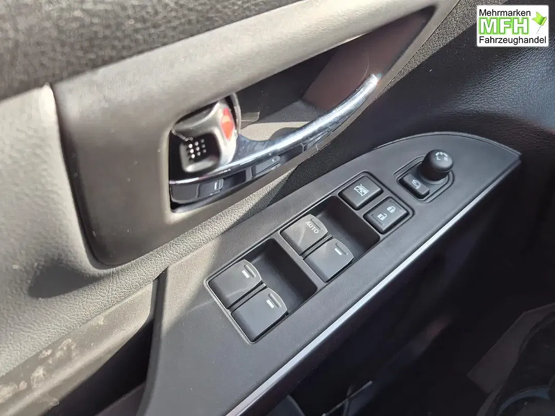 Suzuki S-Cross - Thumbnail 13
