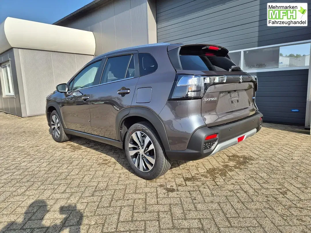 Suzuki S-Cross - Thumbnail 3