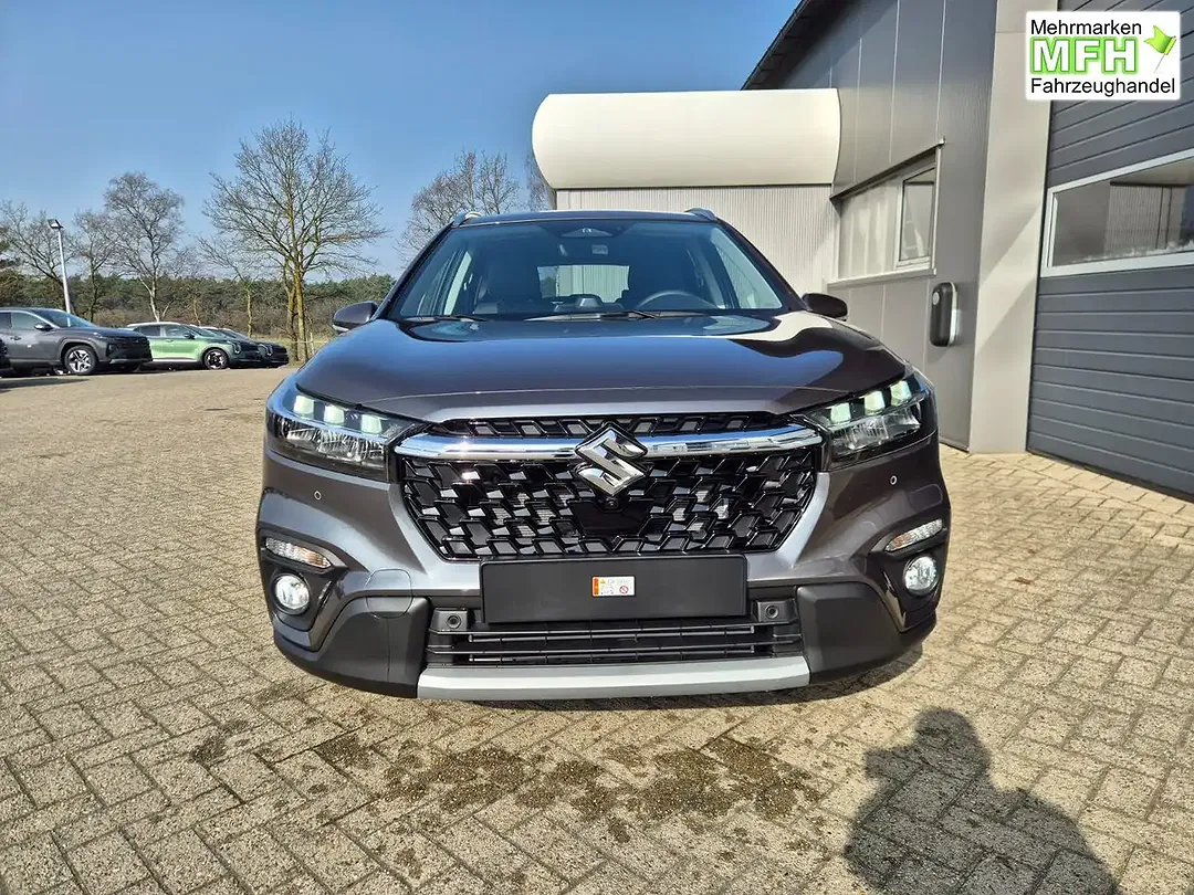 Suzuki S-Cross - Thumbnail 8