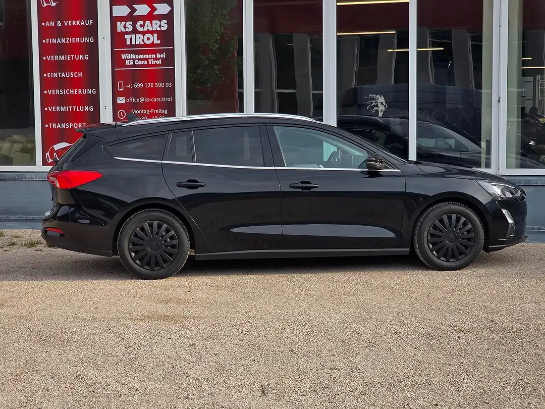 Ford Focus - Thumbnail 8