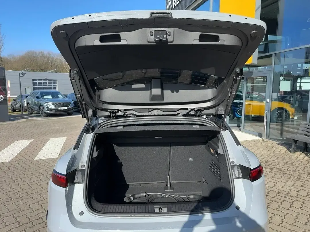 Renault Megane E-Tech - Thumbnail 13
