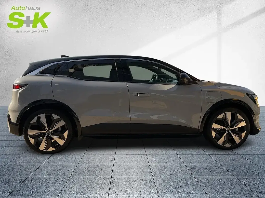 Renault Megane E-Tech - Thumbnail 5