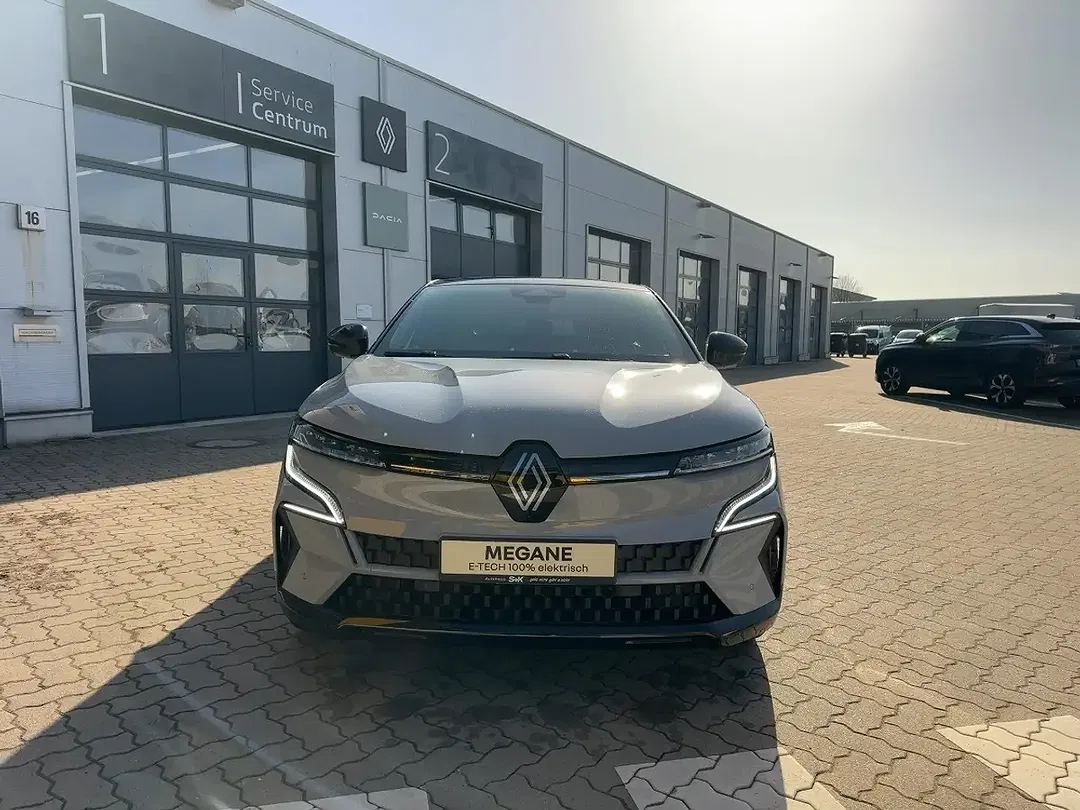 Renault Megane E-Tech - Thumbnail 6