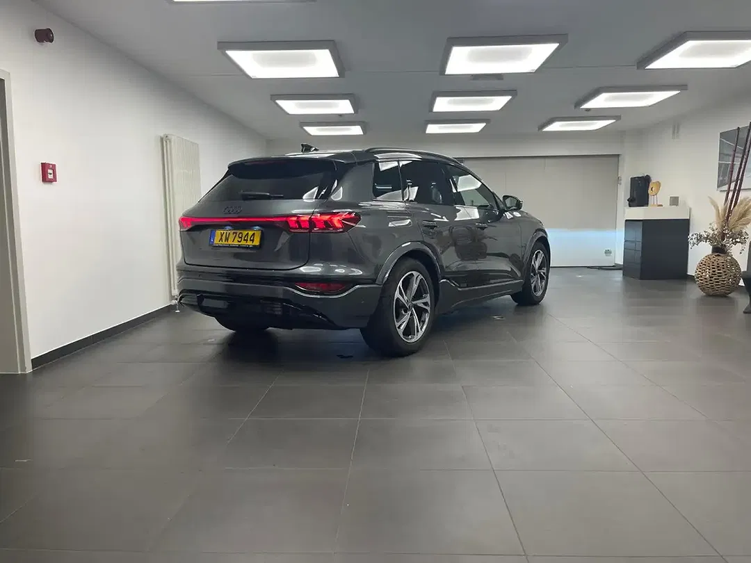 Audi Q6 e-tron - Thumbnail 7