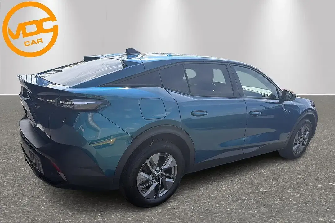 Peugeot 408 - Thumbnail 4